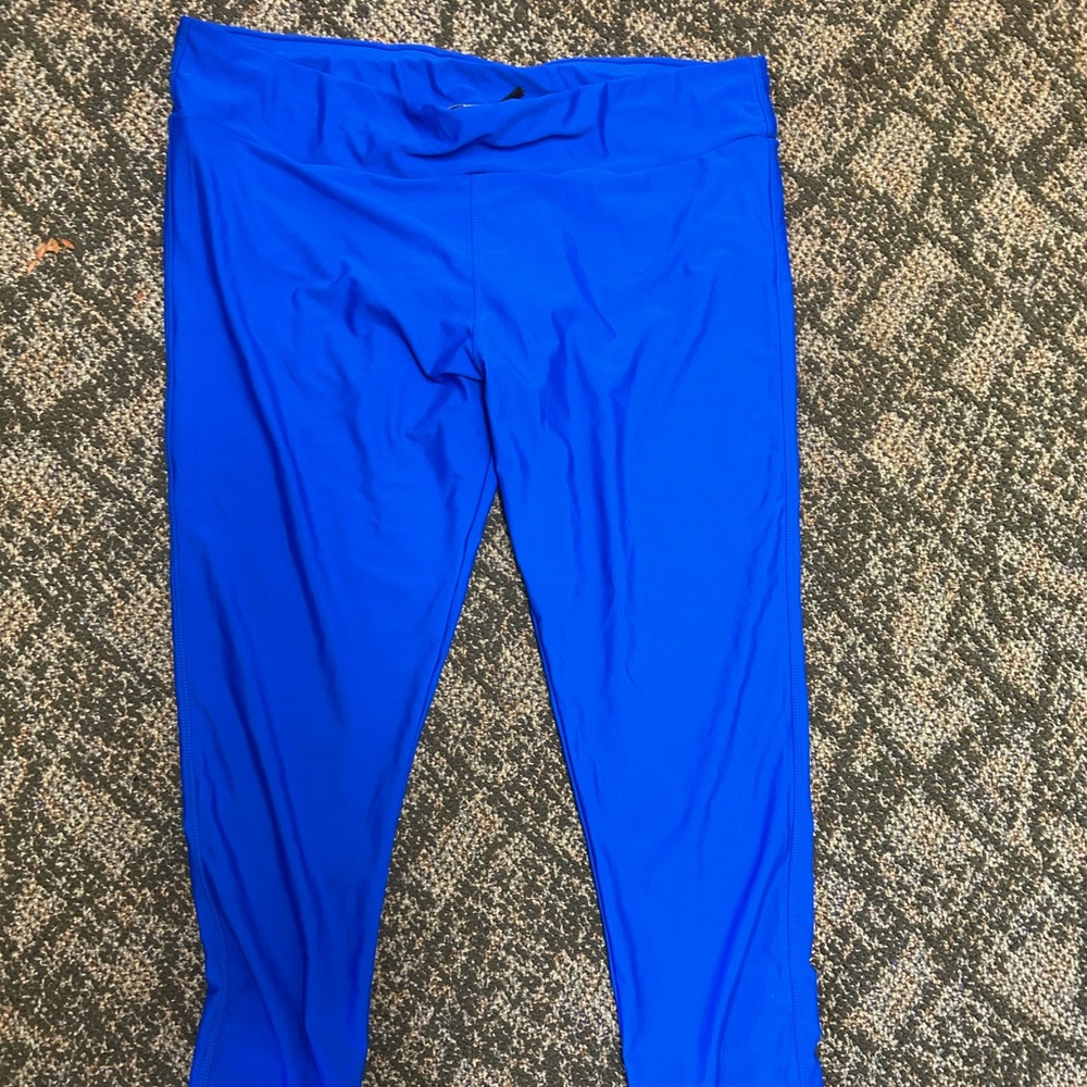 Romwe Blue Swimsuit capris, rashguard NWT